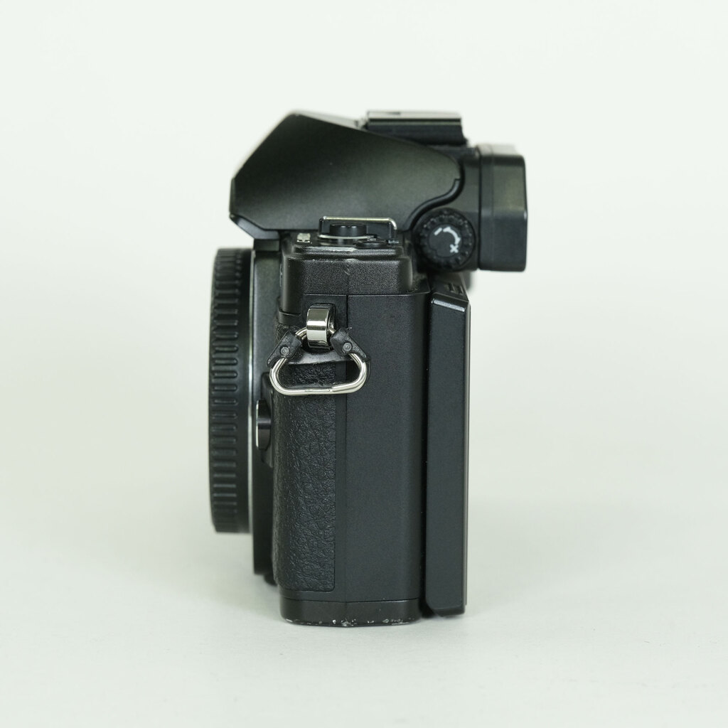 OLYMPUS OM-D E-M10 Mark II OLYMPUS OM-D E-M10 Mark II