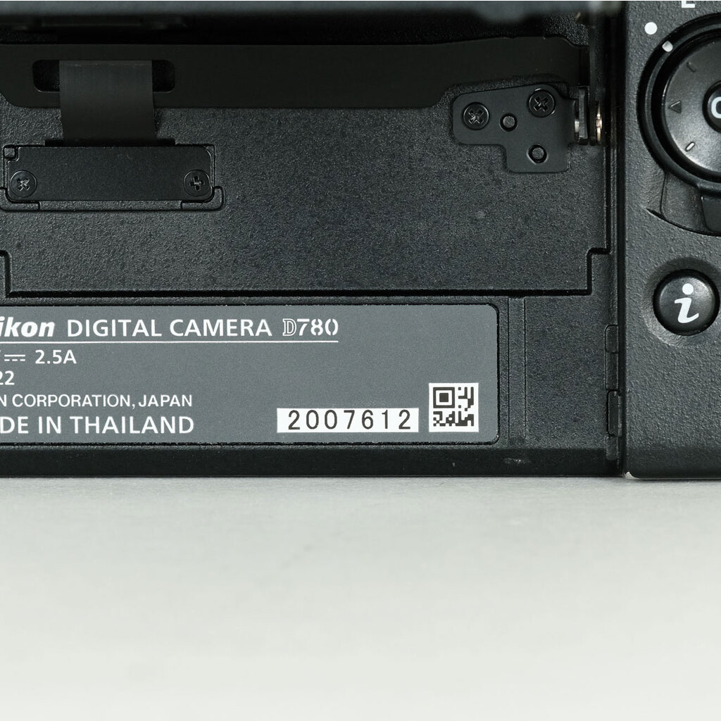Nikon D780
