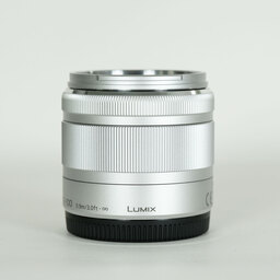 Panasonic LUMIX G VARIO 35-100mm / F4.0-5.6 ASPH. / MEGA O.I.S.