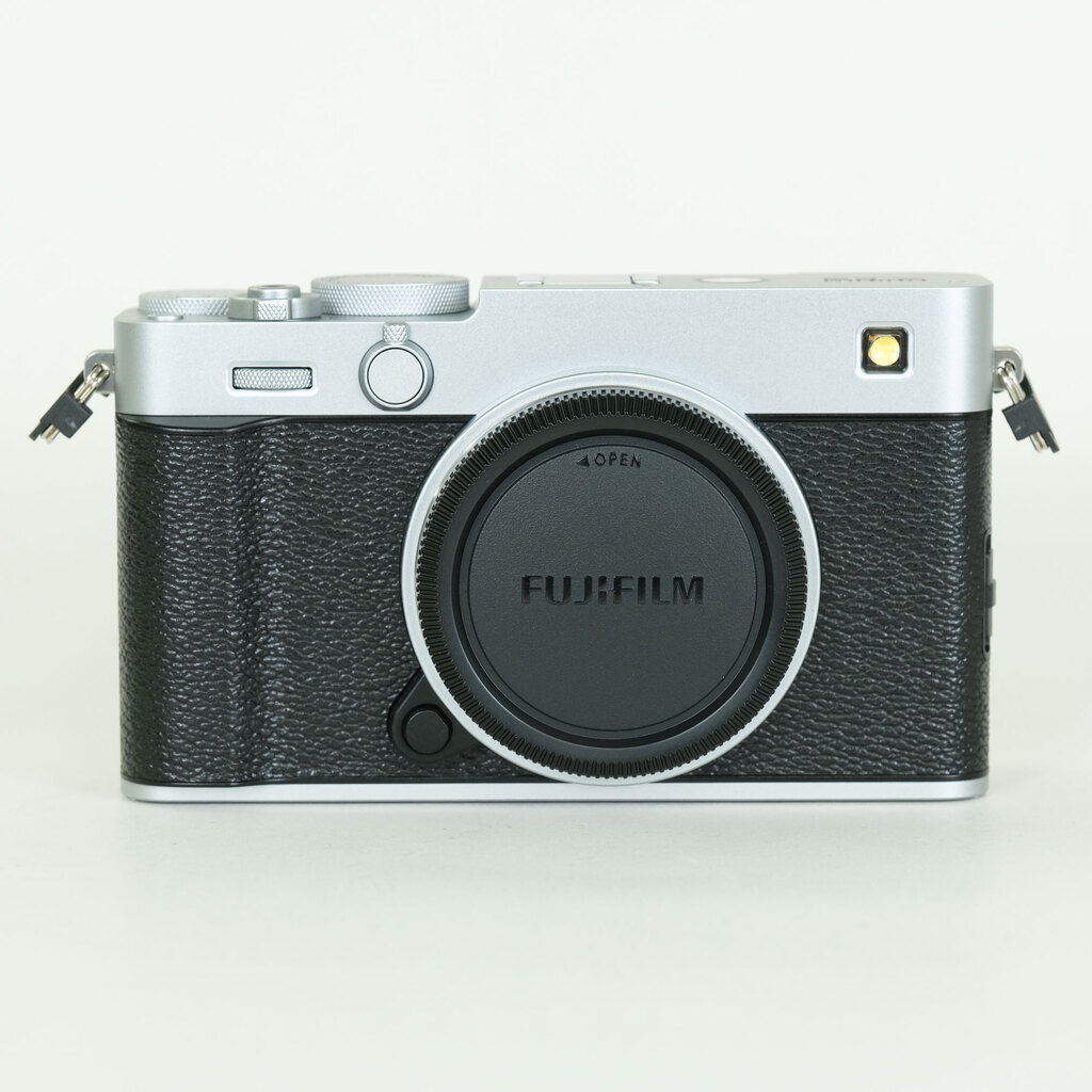 FUJIFILM X-E5 [�{�f�B �V���o�[]