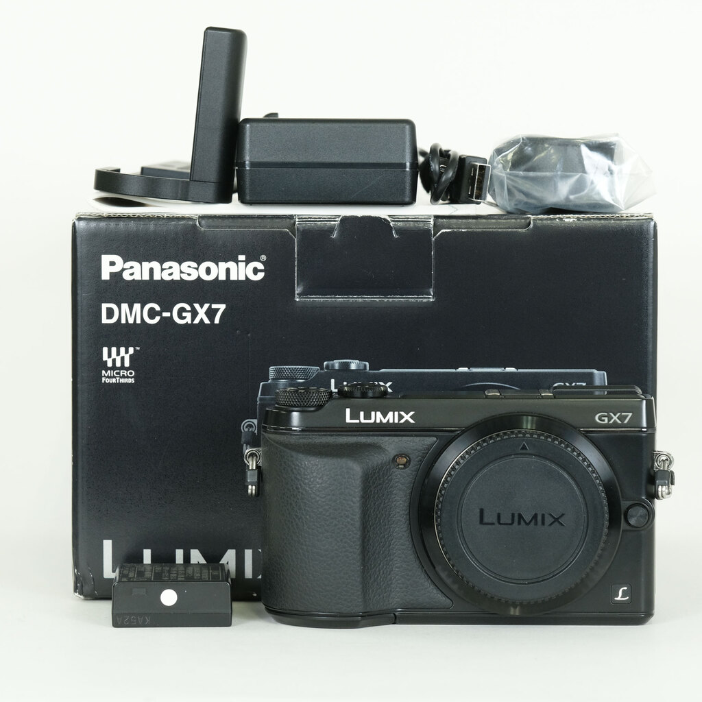 Panasonic LUMIX DMC-GX7-K ボディ ブラック