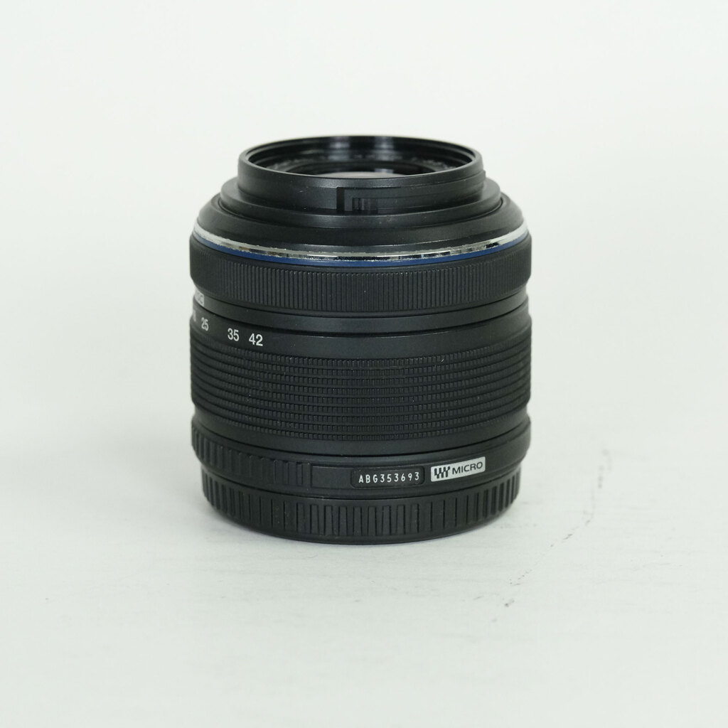 OLYMPUS M.ZUIKO DIGITAL 14-42mm F3.5-5.6IIR ブラック OLYMPUS M.ZUIKO DIGITAL 14-42mm F3.5-5.6IIR ブラック