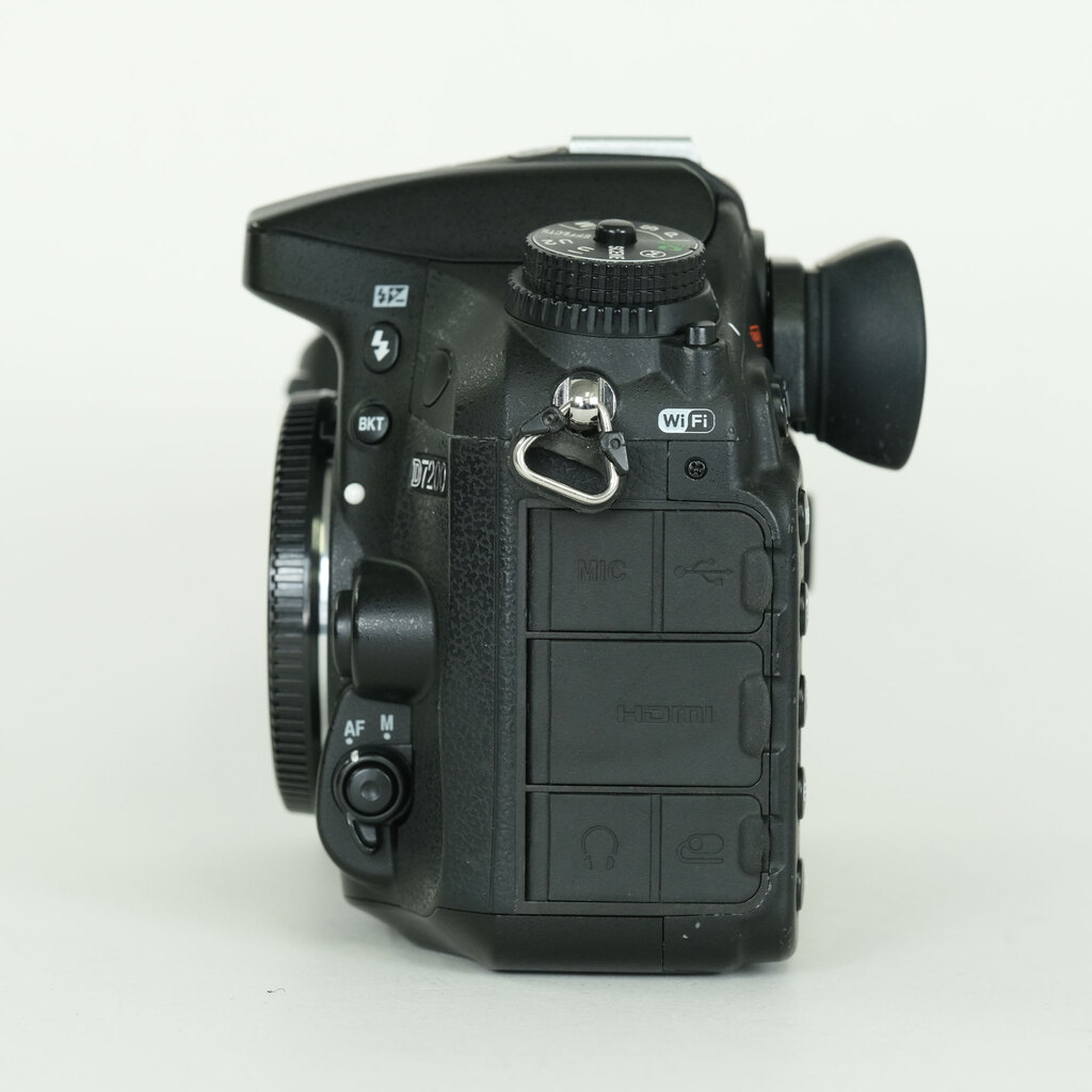 Nikon D7200