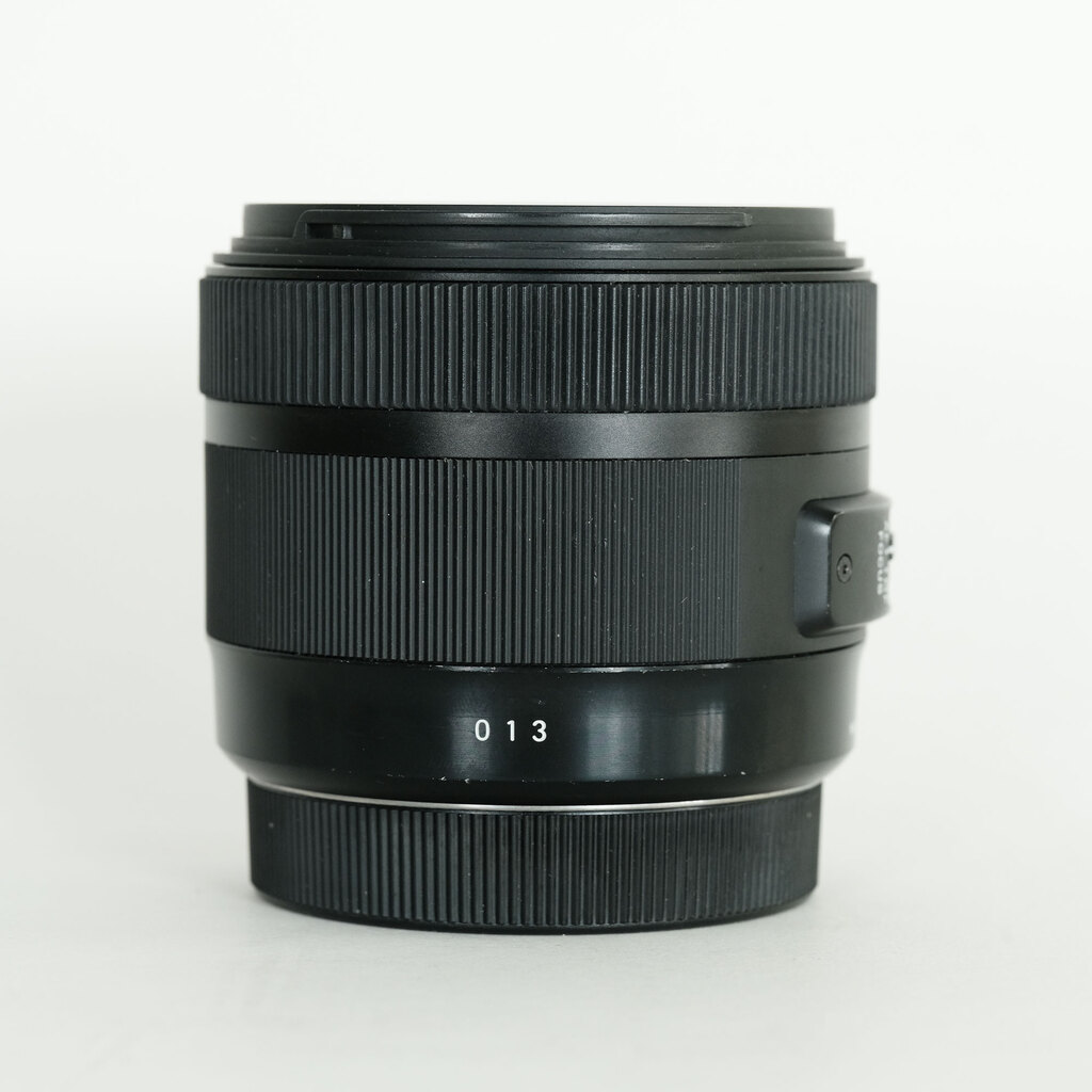 SIGMA 30mm F1.4 DC HSM | Art [キヤノン用]