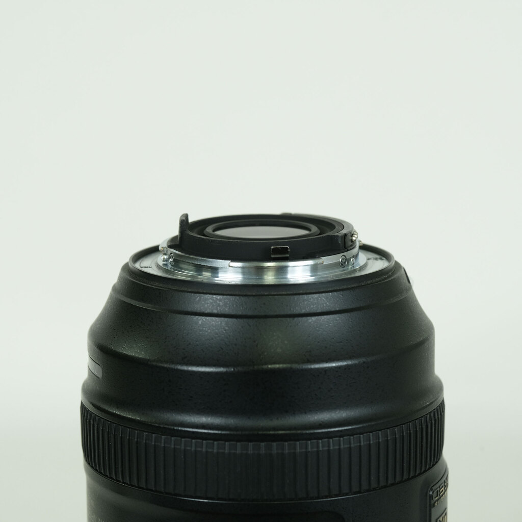 Nikon AF-S DX NIKKOR 18-300mm F3.5-5.6G ED VR