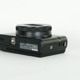 SONY Cyber-shot DSC-RX100M7