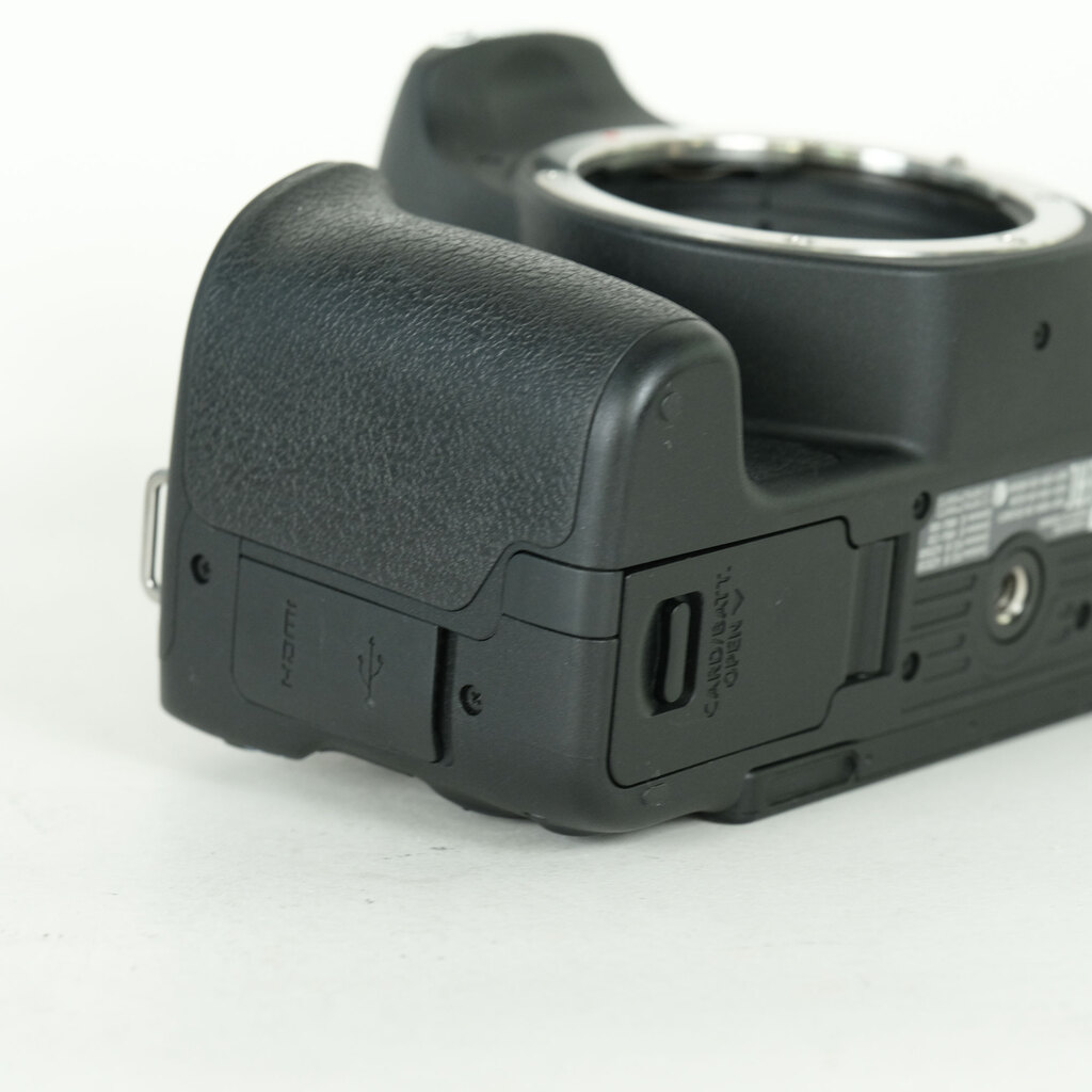 Canon EOS Kiss X9の出品 | ONE SCENE（ワンシーン）