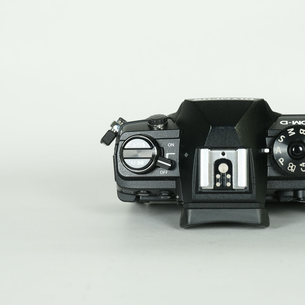 OLYMPUS OM-D E-M1 Mark III