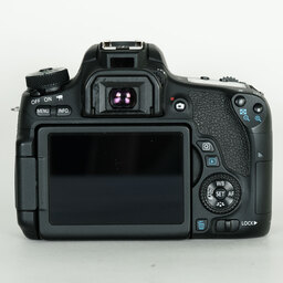Canon EOS 8000D