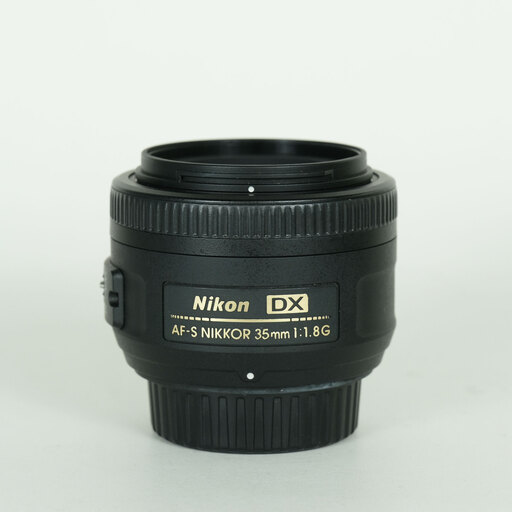 Nikon AF-S DX NIKKOR 35mm f/1.8G Nikon AF-S DX NIKKOR 35mm f/1.8G