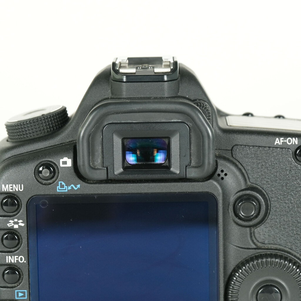 Canon EOS 5D MarkII ボディの出品 | ONE SCENE（ワンシーン）