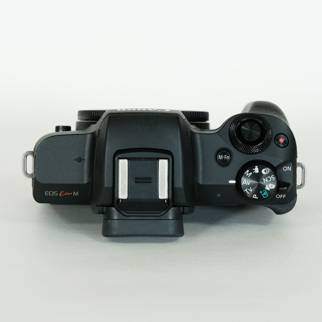Canon EOS Kiss M