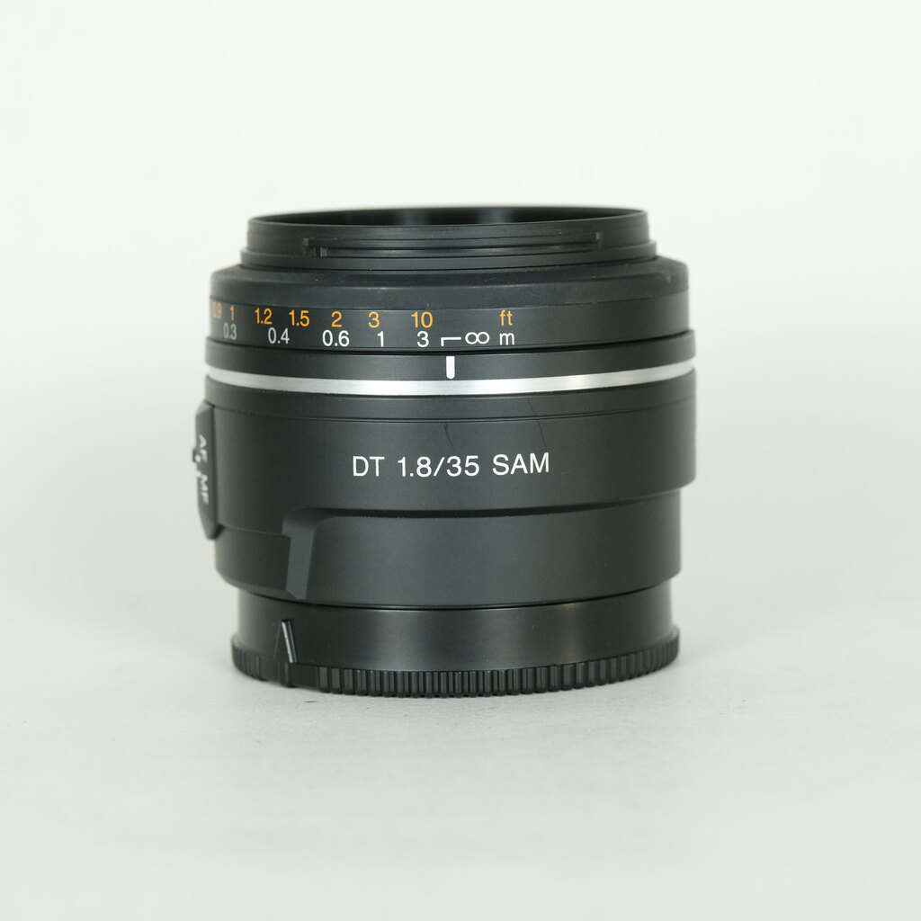 SONY DT 35mm F1.8 SAM SAL35F18の出品 | ONE SCENE（ワンシーン）
