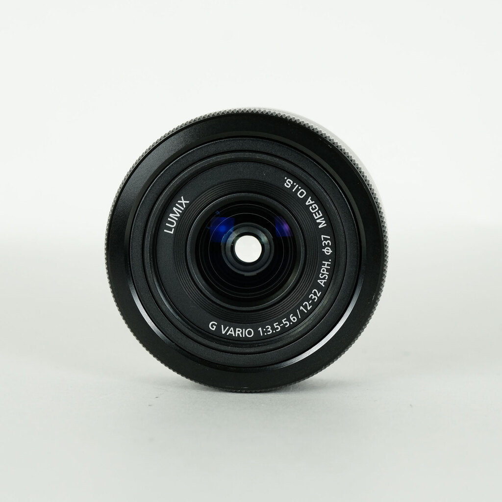 Panasonic LUMIX G VARIO 12-32mm / F3.5-5.6 ASPH. / MEGA O.I.S.