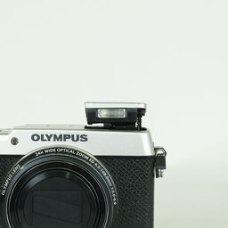 OLYMPUS STYLUS SH-2 シルバー