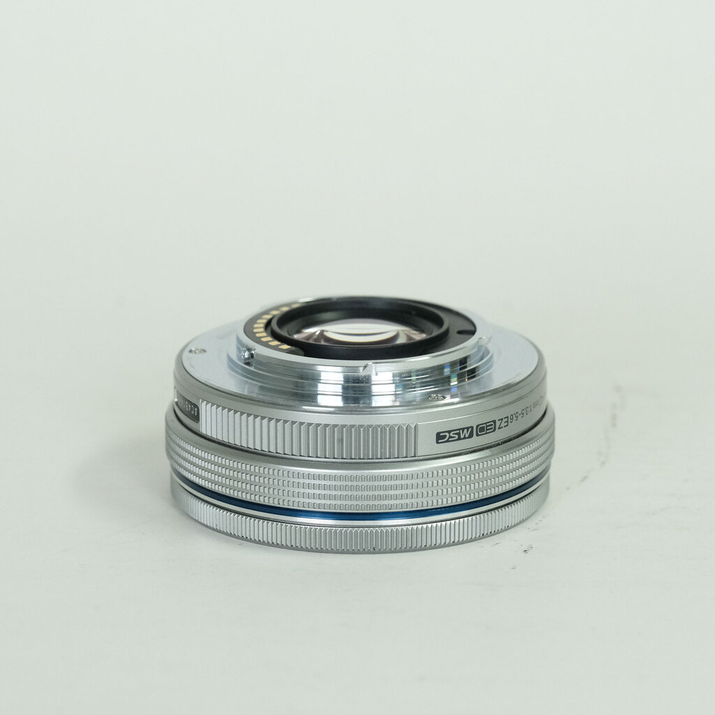 OLYMPUS M.ZUIKO DIGITAL ED 14-42mm F3.5-5.6 EZ シルバー