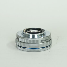 OLYMPUS M.ZUIKO DIGITAL ED 14-42mm F3.5-5.6 EZ シルバー