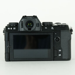 FUJIFILM X-S10