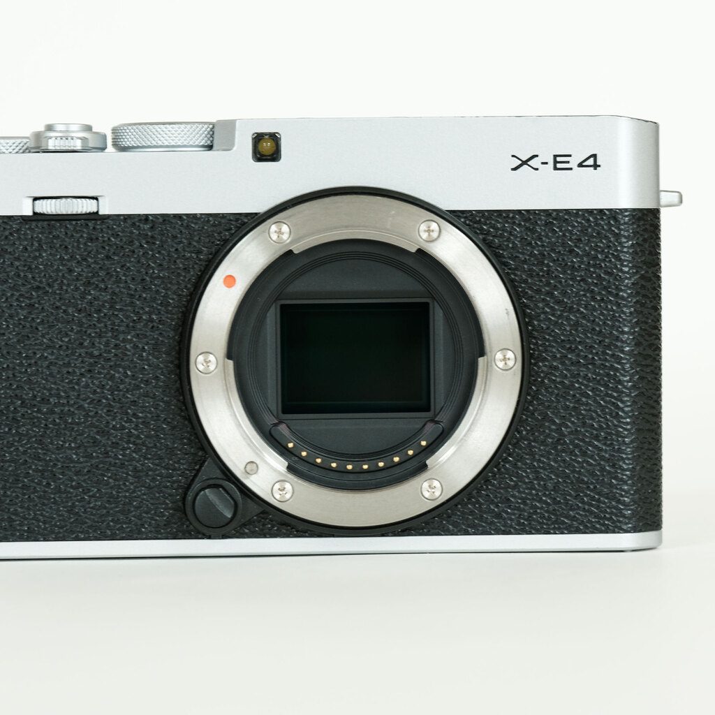 FUJIFILM X-E4