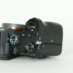 SONY α7 III(ILCE-7M3) SONY α7 III(ILCE-7M3)