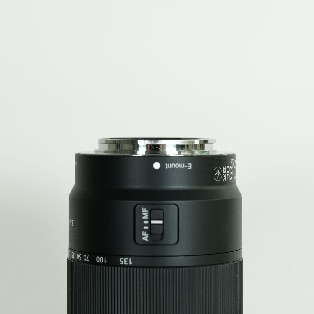 SONY E 18-135mm F3.5-5.6 OSS SEL18135