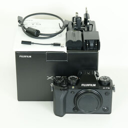 FUJIFILM X-T5