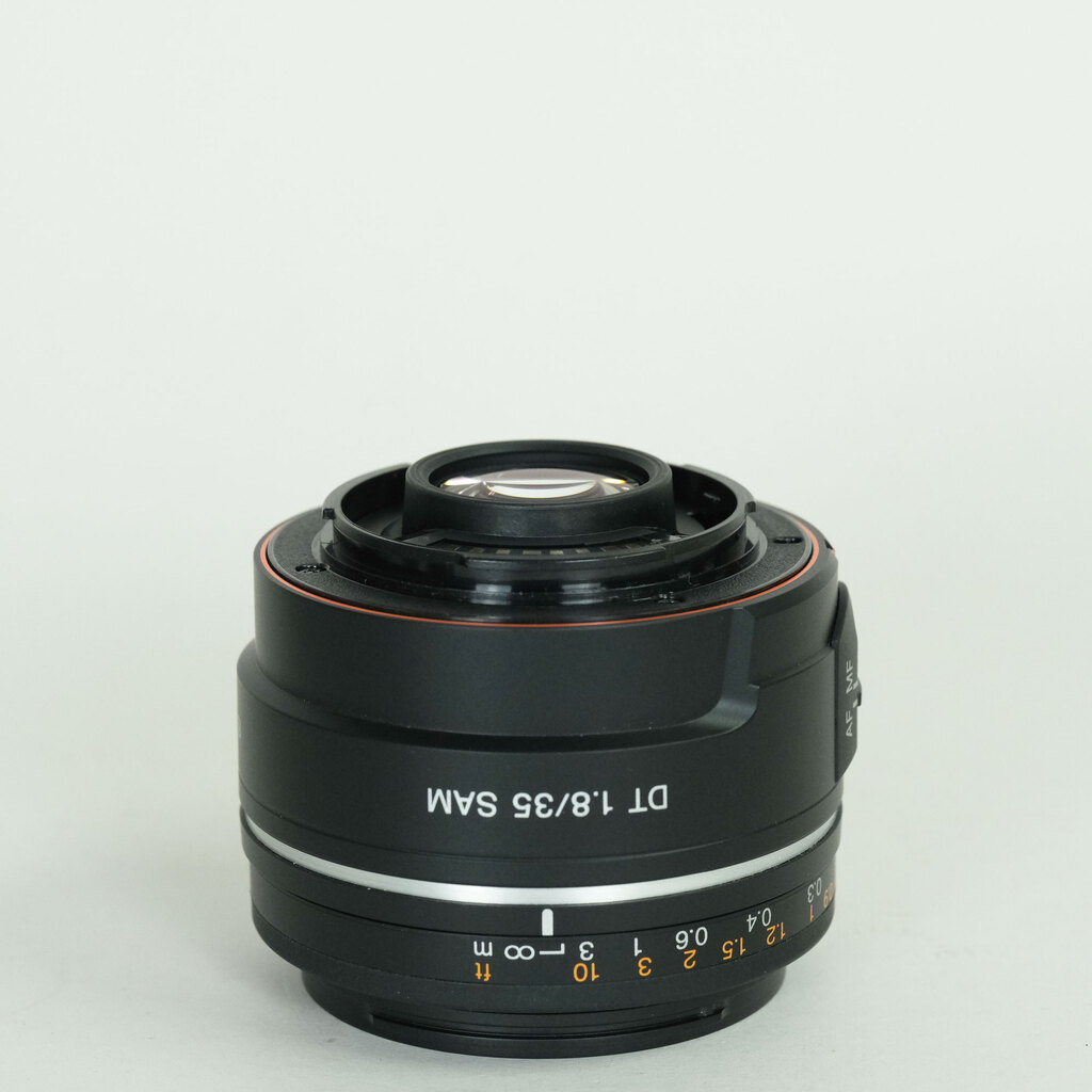 SONY DT 35mm F1.8 SAM SAL35F18