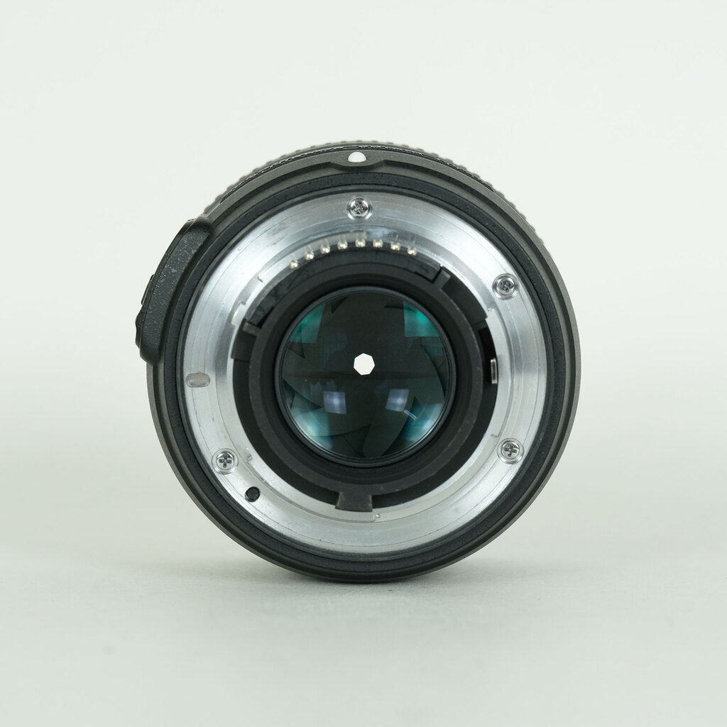 Nikon AF-S NIKKOR 50mm f/1.8G Nikon AF-S NIKKOR 50mm f/1.8G