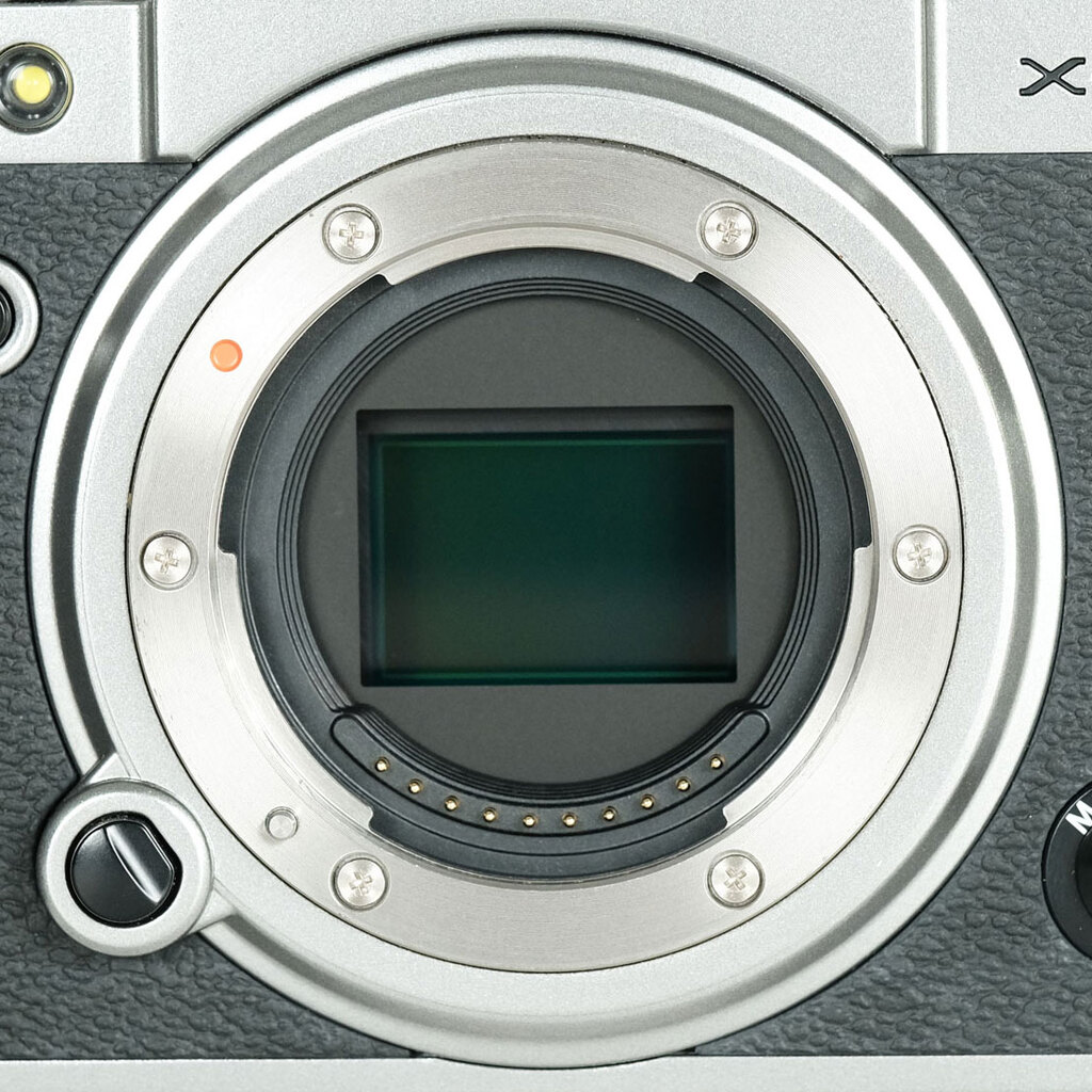 FUJIFILM X-T4 FUJIFILM X-T4