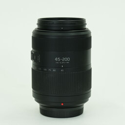 Panasonic LUMIX G VARIO 45-200mm / F4.0-5.6 II / POWER O.I.S. Panasonic LUMIX G VARIO 45-200mm / F4.0-5.6 II / POWER O.I.S.