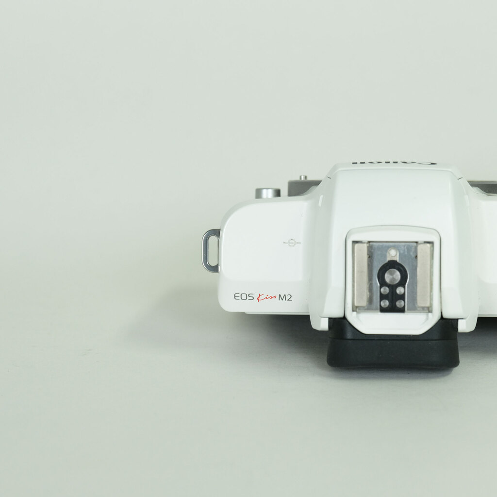 Canon EOS Kiss M2