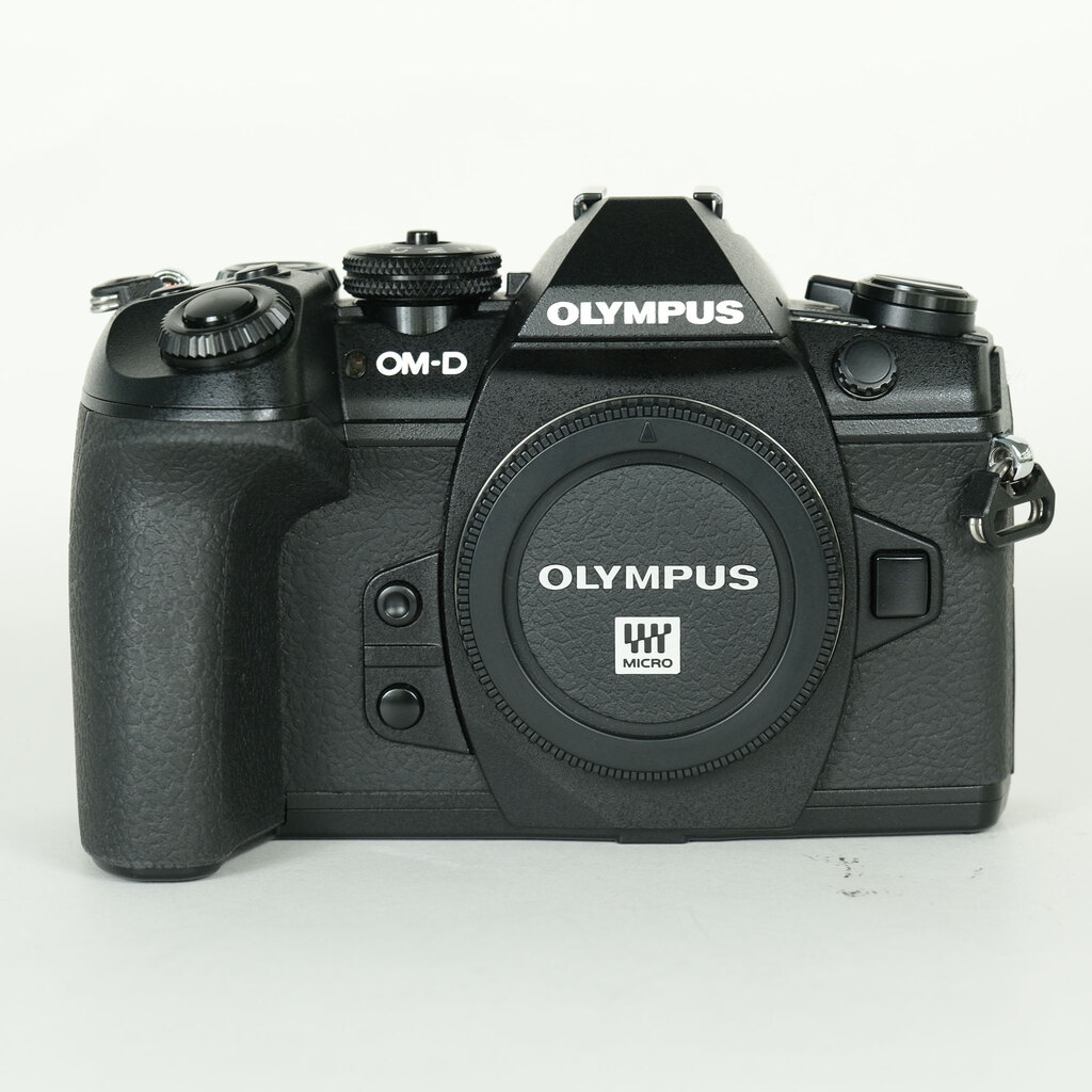 OLYMPUS OM-D E-M1 Mark II [�{�f�B]