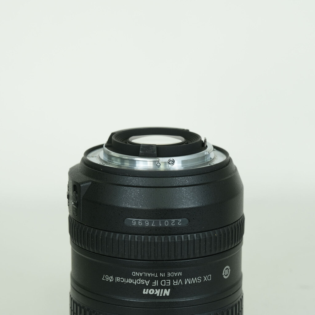 Nikon AF-S DX NIKKOR 16-85mm F3.5-5.6G ED VR Nikon AF-S DX NIKKOR 16-85mm F3.5-5.6G ED VR