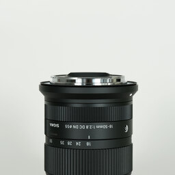 SIGMA 18-50mm F2.8 DC DN｜Contemporary [キヤノンRF用]