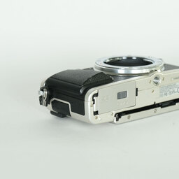 OLYMPUS PEN Lite E-PL7 ボディ シルバー