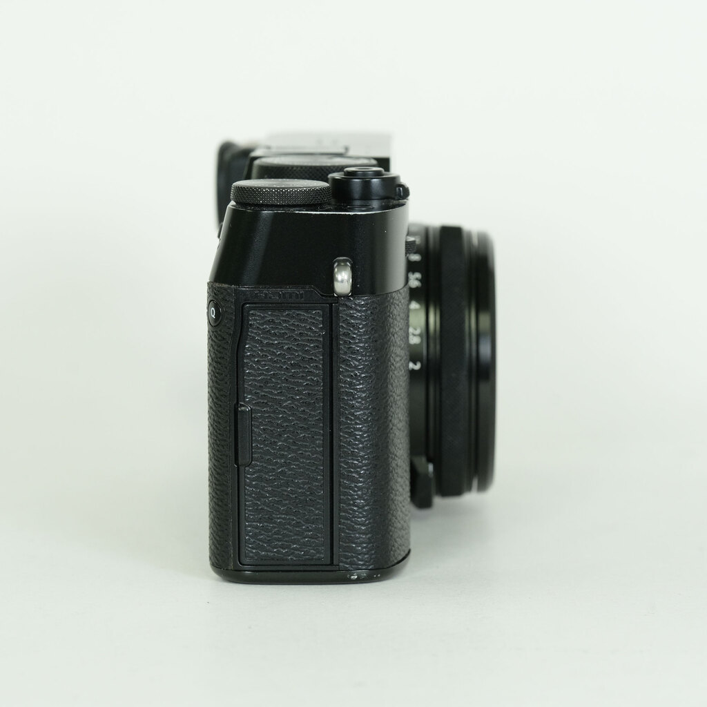 FUJIFILM X100V ブラック