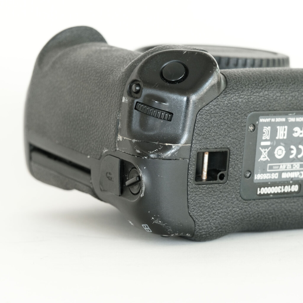 Canon EOS-1D X Mark II