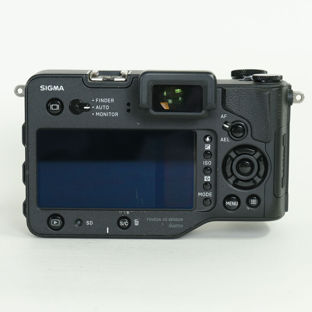 SIGMA sd Quattro