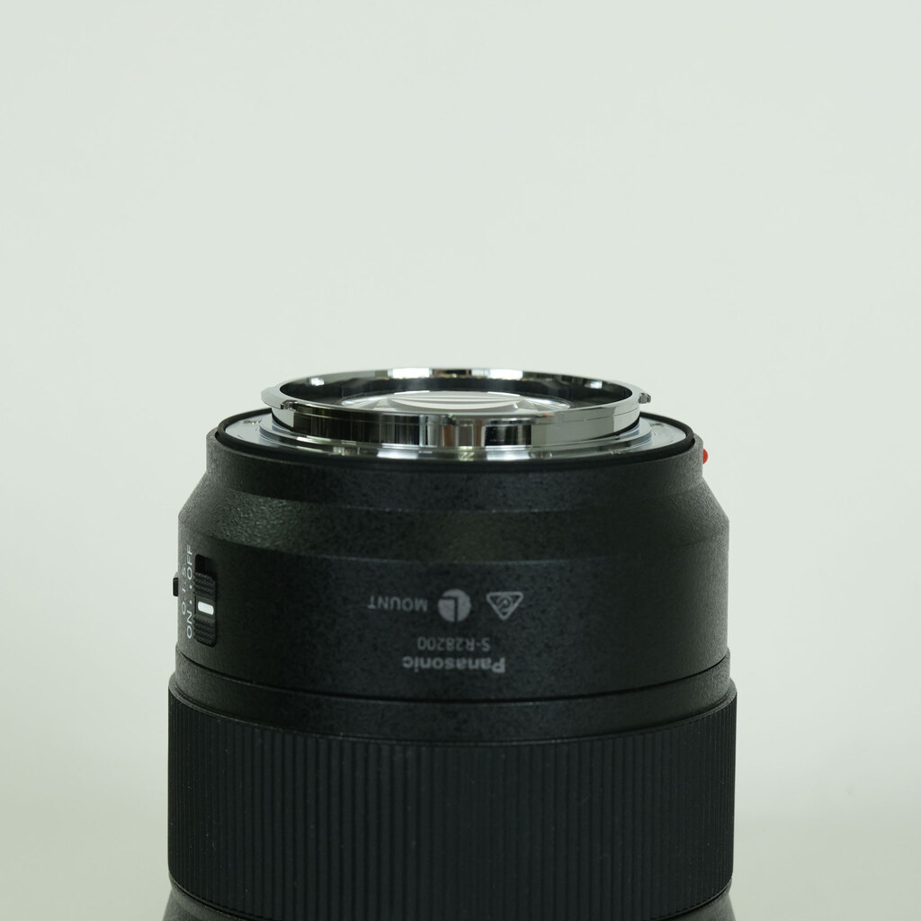 Panasonic LUMIX S 28-200mm F4-7.1 MACRO O.I.S.