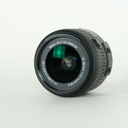 Nikon AF-S DX NIKKOR 18-55mm f3.5-5.6G VR II