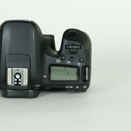 Canon EOS 9000D