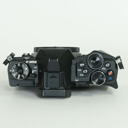 OLYMPUS OM-D E-M5 Mark II