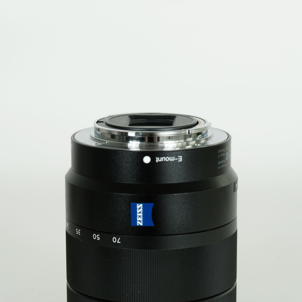 SONY Vario-Tessar T* E 16-70mm F4 ZA OSS SEL1670Z SONY Vario-Tessar T* E 16-70mm F4 ZA OSS SEL1670Z