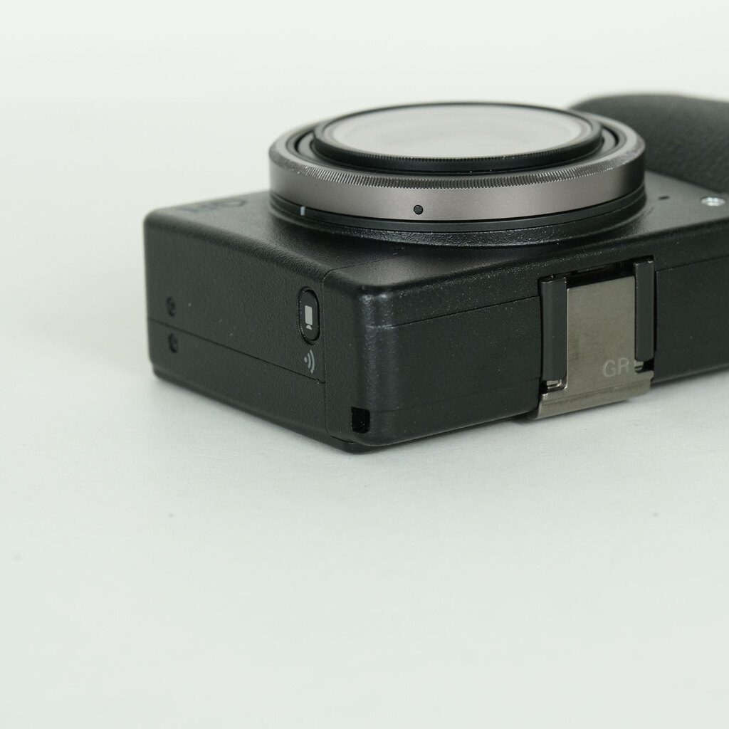 RICOH GR IIIx RICOH GR IIIx