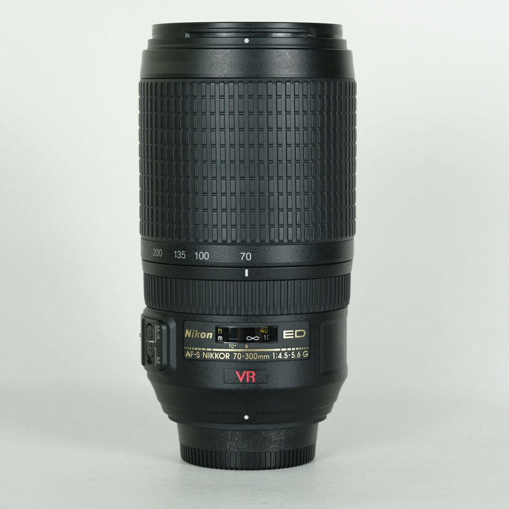 Nikon AF-S VR Zoom-Nikkor 70-300mm F4.5-5.6G IF-ED