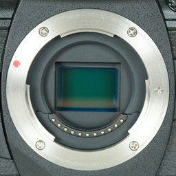 OLYMPUS OM-D E-M1 Mark II