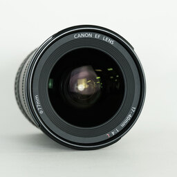 Canon EF17-40mm F4L USM