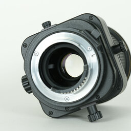 Nikon PC-E NIKKOR 24mm f/3.5D ED Nikon PC-E NIKKOR 24mm f/3.5D ED