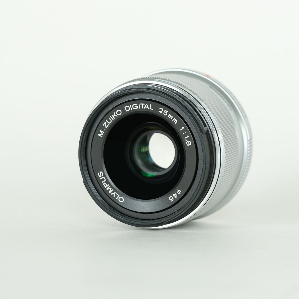 OLYMPUS M.ZUIKO DIGITAL 25mm F1.8 OLYMPUS M.ZUIKO DIGITAL 25mm F1.8