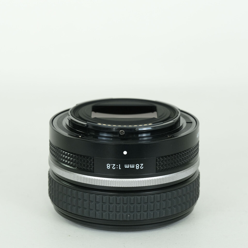 Nikon NIKKOR Z 28mm f/2.8 Nikon NIKKOR Z 28mm f/2.8